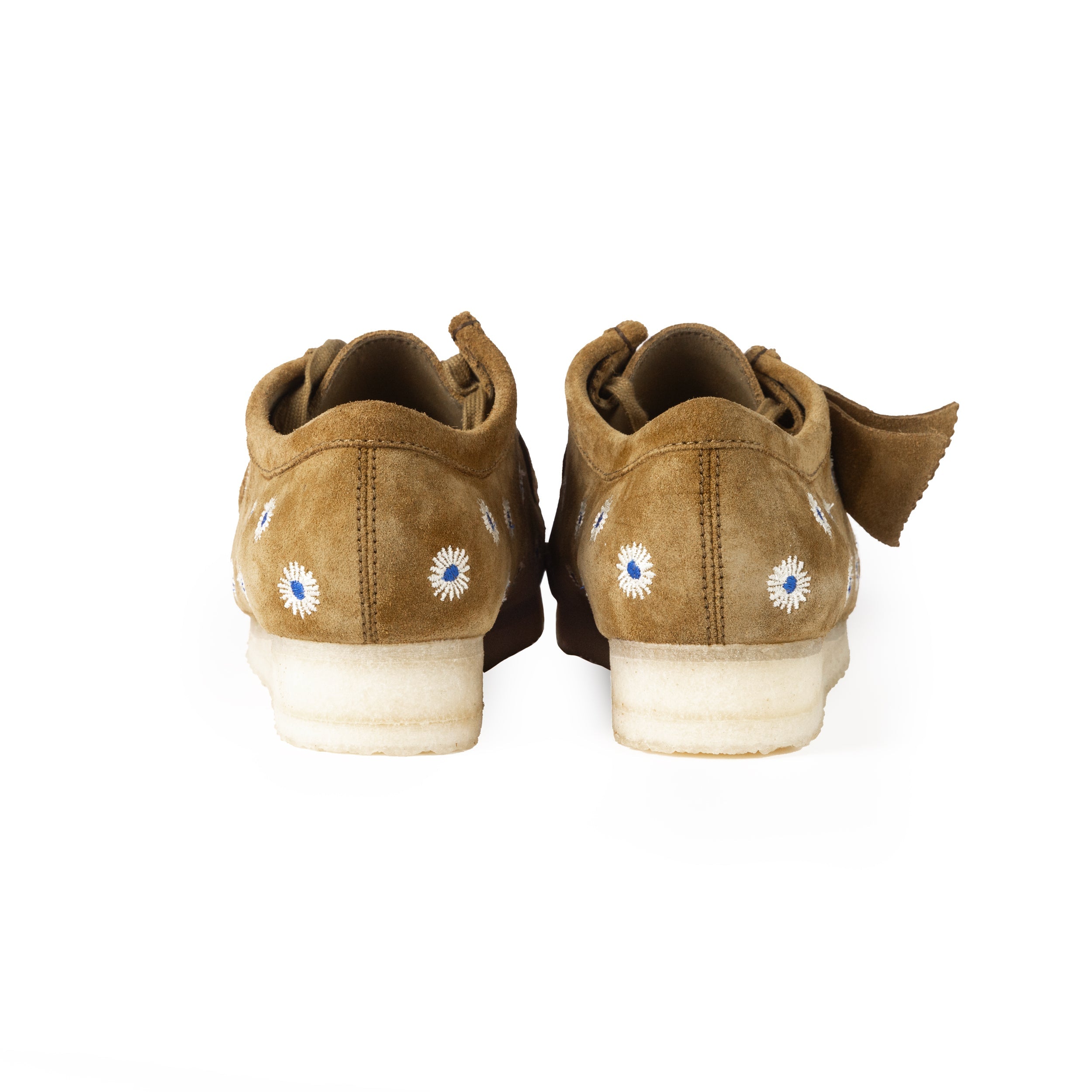Clarks Wallabee Emb